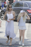 PEOPLE - Denise Richards geht mit Tochter Lola Shoppen in Malibu