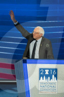 NEWS - US-Wahlen: Bernie Sanders wirbt für Hilary Clinton
