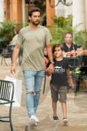 PEOPLE - Scott Disick geht mit seinem Sohn Mason Sushi essen