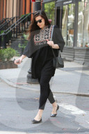 PEOPLE - Liv Tyler in West Village unterwegs