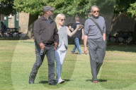 EXKLUSIV - Marion Cotillard und Jeremy Irons bei den Dreharbeiten zu "Assassin's Creed"