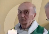 NEWS - Paris: Gedenkmarsch für den ermordeten Priester Jacques Hamel