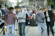 FEATURE - Pokemon Go Spieler in Düsseldorf