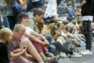 FEATURE - Pokemon Go Spieler in Düsseldorf