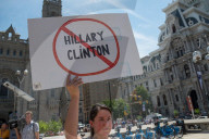 NEWS - USA: Parteitag der Demokraten: Proteste für und gegen Hillary Clinton