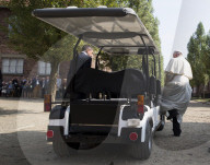 NEWS - Polen: Papst Franziskus besucht das Vernichtungslager Auschwitz 