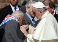 NEWS - Polen: Papst Franziskus besucht das Vernichtungslager Auschwitz 