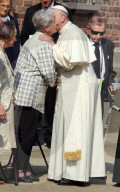NEWS - Polen: Papst Franziskus besucht das Vernichtungslager Auschwitz 