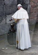 NEWS - Polen: Papst Franziskus besucht das Vernichtungslager Auschwitz 