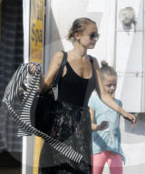 PEOPLE - Mädels-Tag: Cameron Diaz und Nicole Richie verlassen ein Nagelstudio in LA