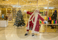 FEATURE - Es kann nie früh genug sein! Selfridges eröffnet den Christmas Shop
