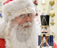 FEATURE - Es kann nie früh genug sein! Selfridges eröffnet den Christmas Shop