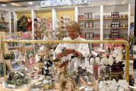 FEATURE - Es kann nie früh genug sein! Selfridges eröffnet den Christmas Shop