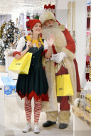 FEATURE - Es kann nie früh genug sein! Selfridges eröffnet den Christmas Shop