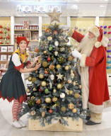 FEATURE - Es kann nie früh genug sein! Selfridges eröffnet den Christmas Shop