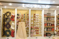 FEATURE - Es kann nie früh genug sein! Selfridges eröffnet den Christmas Shop