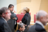NEWS - MÃ¼nchen: Parlament gedenkt der Opfer des Amoklaufs im OEZ