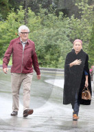 EXKLUSIV - Modezarin Miuccia Prada landet mit dem Heli im verregneten St. Moritz