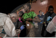 NEWS - Flüchtlinge Mittelmeer: Über 800 Gerettete kommen in  Salerno an