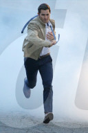 PEOPLE - Tyler Hoechlin bei Dreharbeiten zu 'Supergirl'