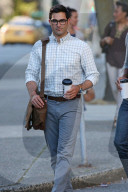 PEOPLE - Tyler Hoechlin bei Dreharbeiten zu 'Supergirl'