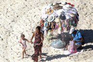 OLYMPIA 2016 - Die Kinder von Gisele Bundchen mit ihrer Nanny am Beach von Rio