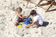 OLYMPIA 2016 - Die Kinder von Gisele Bundchen mit ihrer Nanny am Beach von Rio
