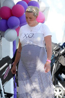 PEOPLE - Mindy Mann - Ex Gwen Stefani Nanny zeigt ihren Babybauch