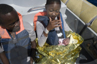 NEWS - Italien: Geburt auf einem Rettungsschiff vor Sizilien gerettet