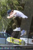EXKLUSIV - Brooklyn Beckham zeigt sein können auf dem Skateboard