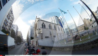 NEWS - Paris: Die Eglise Sainte-Rita ist nach der Evakuierung verbarrikadiert
