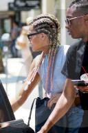 PEOPLE - Sofia Richie hat sich einen Rasta-Look verpasst