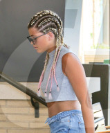 PEOPLE - Sofia Richie hat sich einen Rasta-Look verpasst