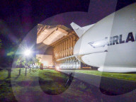 NEWS - Cardington: Hybridluftschiff "Airlander" verlässt den Hangar