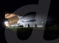 NEWS - Cardington: Hybridluftschiff "Airlander" verlässt den Hangar