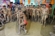FEATURE - Indien: Wrestling in Allahabad