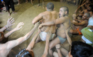 FEATURE - Indien: Wrestling in Allahabad