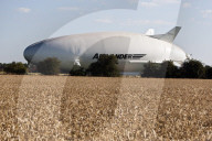 FEATURE - 'Airlander 10' das grösste Luftschiff in Cardington