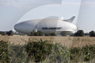 FEATURE - 'Airlander 10' das grösste Luftschiff in Cardington