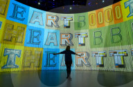 FEATURE - 'Curtain Call' von Ron Arad im Roundhouse in London