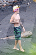 EXKLUSIV - Justin Bieber gut gelaunt zusammen mit Freunde auf Hawaii