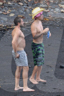 EXKLUSIV - Justin Bieber gut gelaunt zusammen mit Freunde auf Hawaii