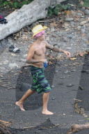 EXKLUSIV - Justin Bieber gut gelaunt zusammen mit Freunde auf Hawaii