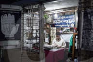 FEATURE - Myanmar: In den Strassen von Rangun