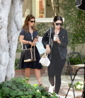 PEOPLE - Maria Schriver geht shopping zusammen mit Ihre Tochter Katherine in Beverly Hills