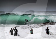 FEATURE - Wellenreiten an den Snapper Rocks