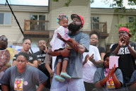 NEWS - USA: Jahrestag in Ferguson: Gedenken an Michael Brown