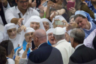 NEWS - Rom: Papst Franziskus zum Anfassen