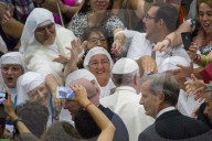 NEWS - Rom: Papst Franziskus zum Anfassen