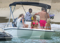 PEOPLE - Zara Holland im Urlaub auf Barbados